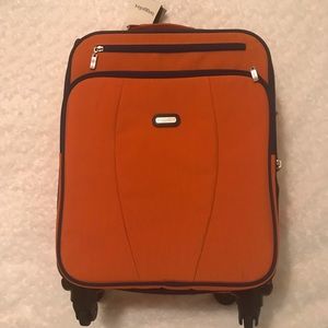 Baggallini 4 Wheel Rolling Luggage